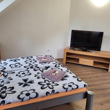 Studentska Apartments Karlowe Wary Zewnętrze zdjęcie