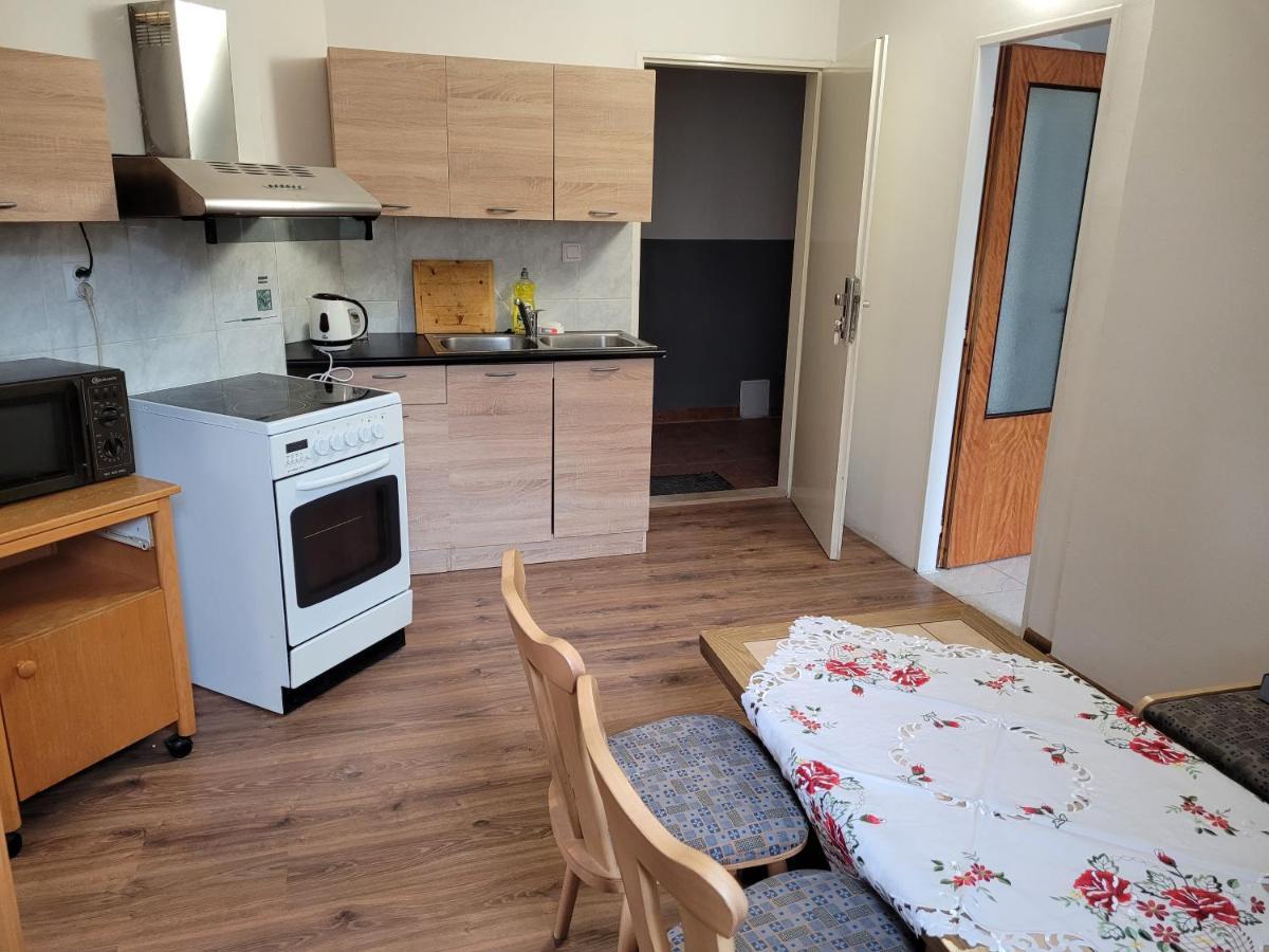 Studentska Apartments Karlowe Wary Zewnętrze zdjęcie