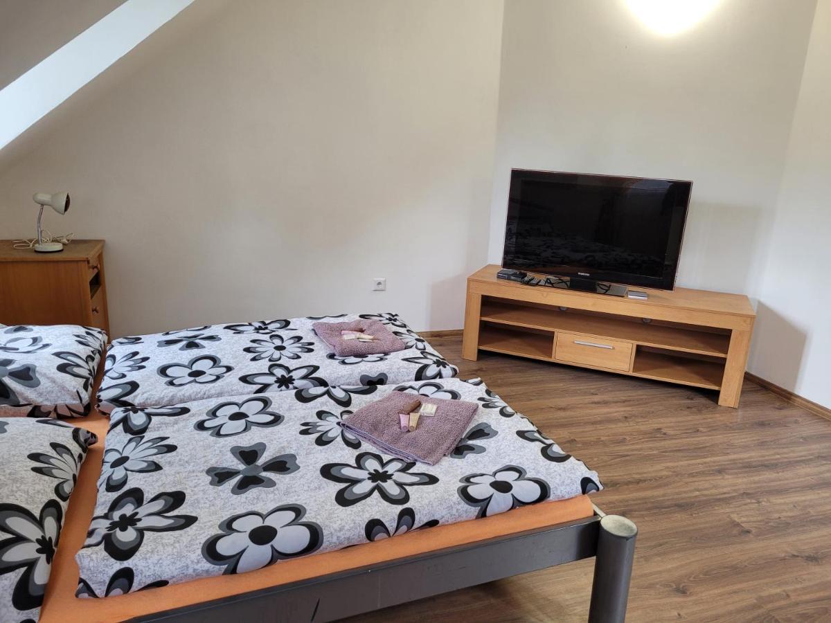 Studentska Apartments Karlowe Wary Zewnętrze zdjęcie